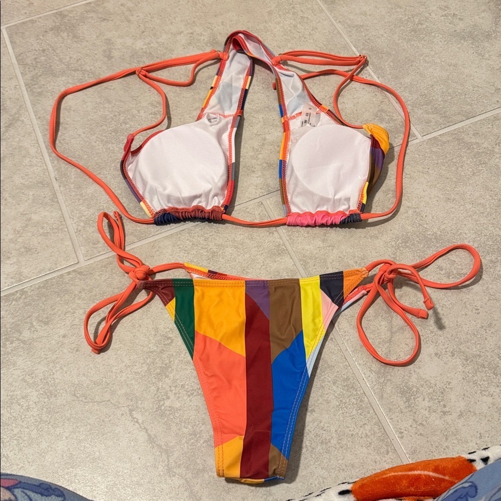 Colorful Two piece Swimsuit - Picture 2 of 4